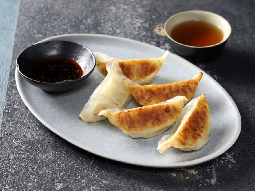 イートベジ レンジで簡単焼き餃子 大豆ミート入り 17 大豆ミート 粒状植物性たん白 14 3 入り 新商品一覧 商品カテゴリ一覧 株式会社ヤヨイサンフーズ